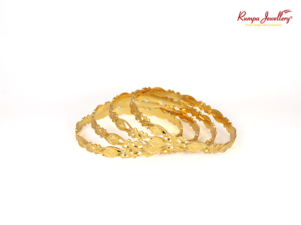 Four pieces Bangles